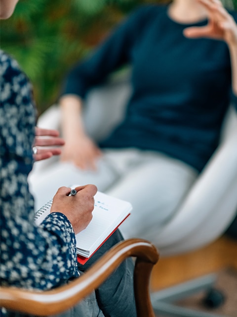 coaching-individuel-img femmes assises en coaching individuel